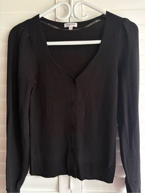 Black sweet heart  neckline knit cardigan size small Reitmans